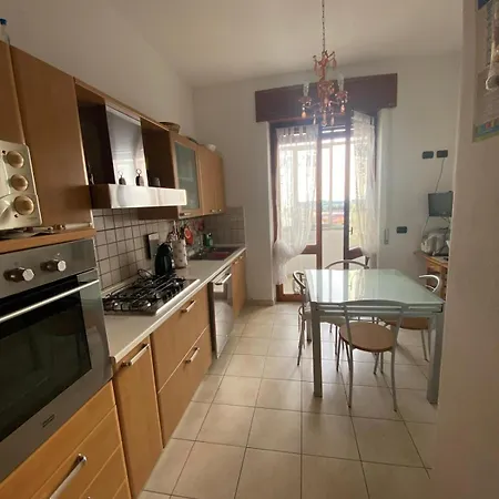 Luminoso A Apartament Carbonia